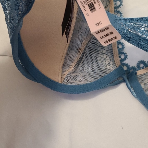 BUY 1 GET 1 FREE VICTORIA SECRET VERY SEXY BRA - Picture 9 of 11